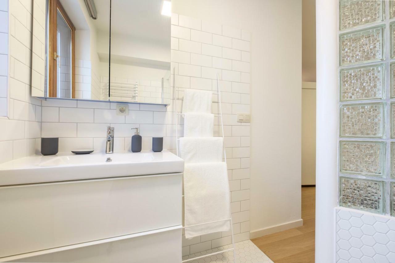 Functional Housings 2 Steps From Grand Place บรัสเซลส์ ภายนอก รูปภาพ